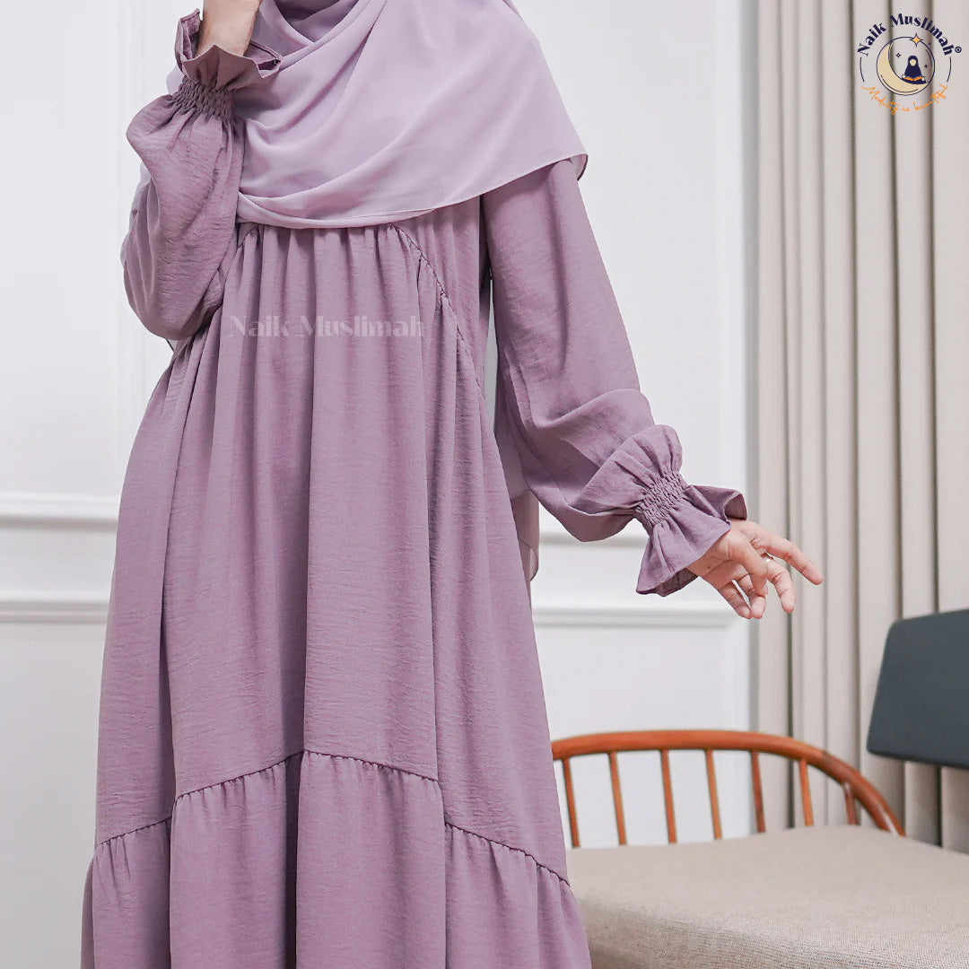 Blossom Abaya by Naik Muslimah